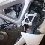Staffa supporto regolatore CBE Factory RSV4